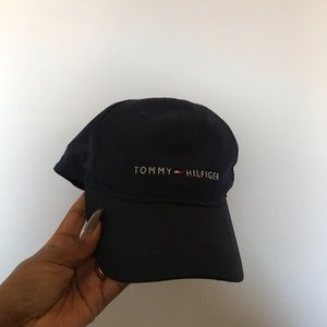 Tommy Hilfiger hat